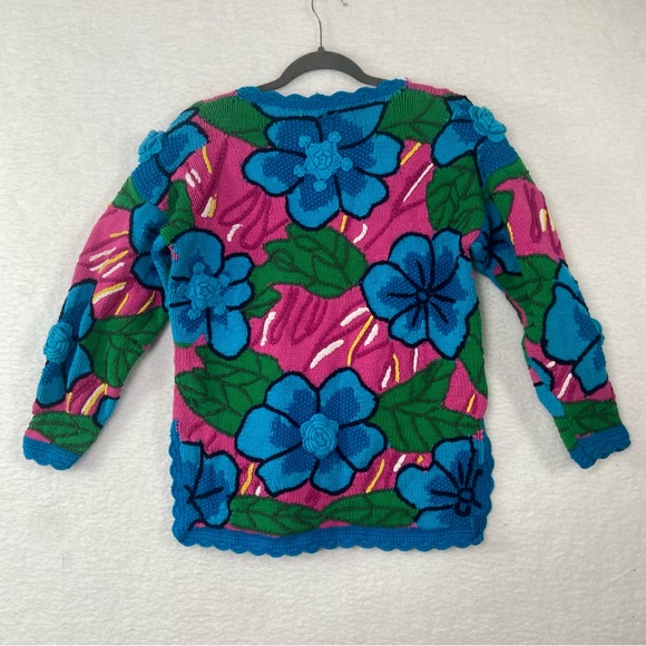 Lilly Pulitzer Super Rare fully knit embroidered lion floral sweater. Size Small - Picture 7 of 10